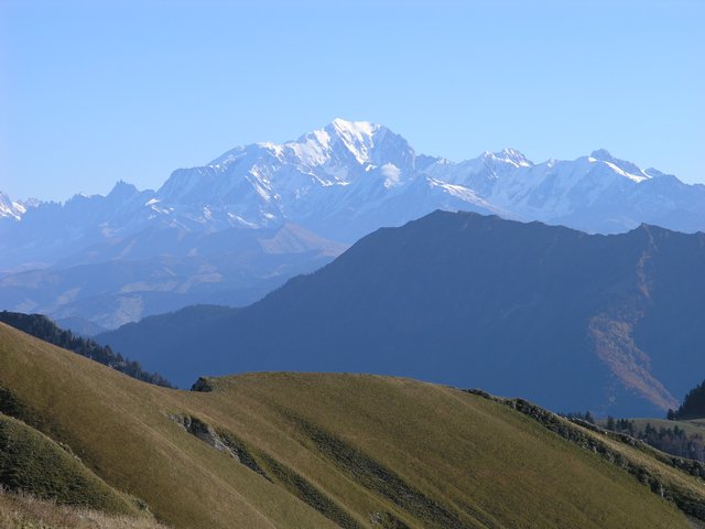 PA240944